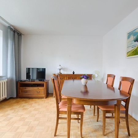 Spacious Apartment In Green Location 바르샤바 외부 사진