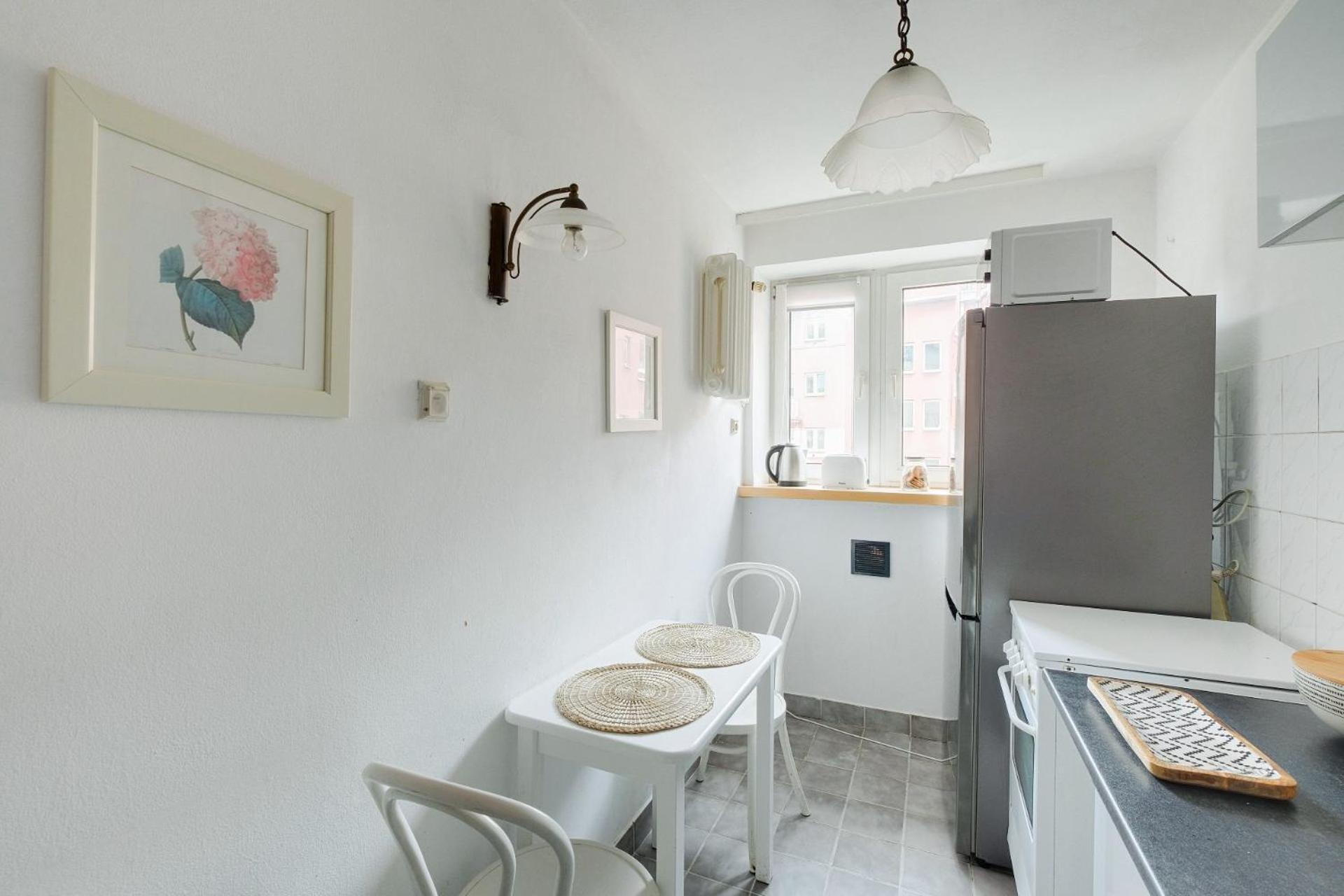 Spacious Apartment In Green Location 바르샤바 외부 사진