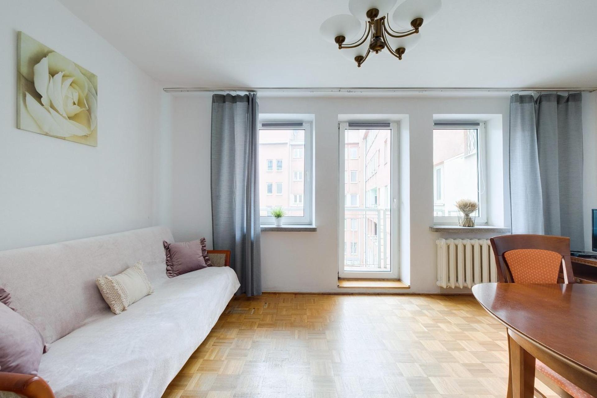 Spacious Apartment In Green Location 바르샤바 외부 사진