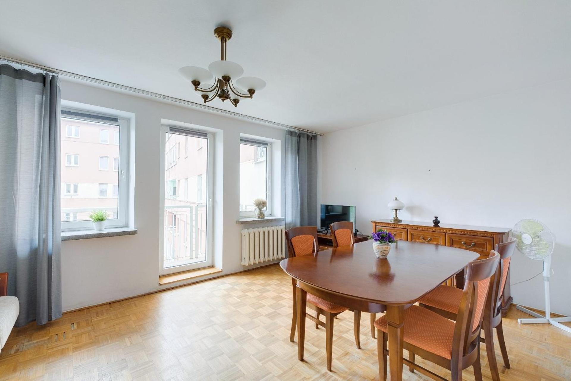 Spacious Apartment In Green Location 바르샤바 외부 사진