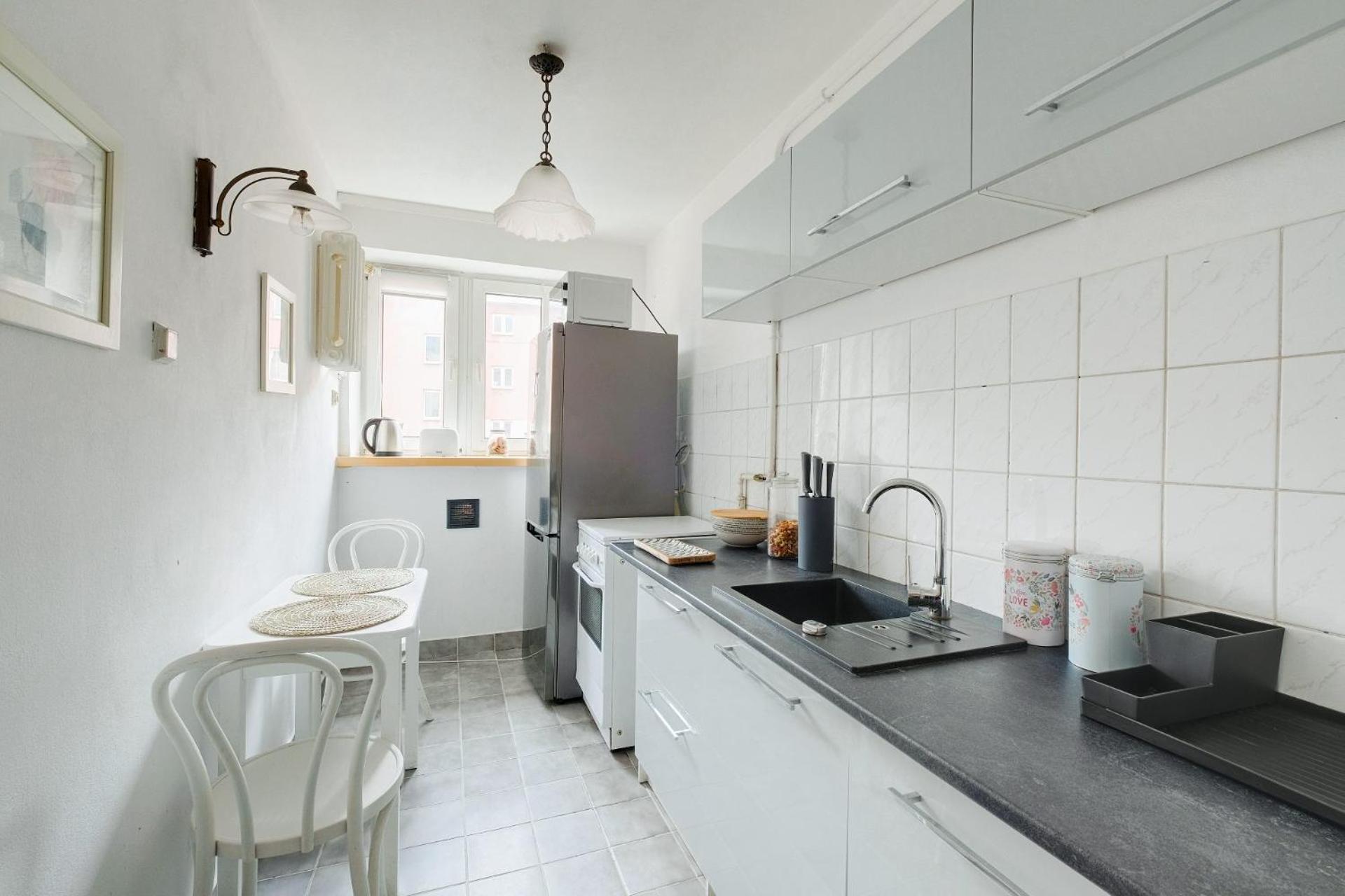 Spacious Apartment In Green Location 바르샤바 외부 사진